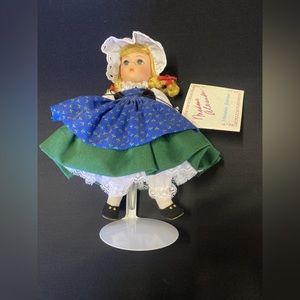 NIB “Sweden” Madame Alexander #521